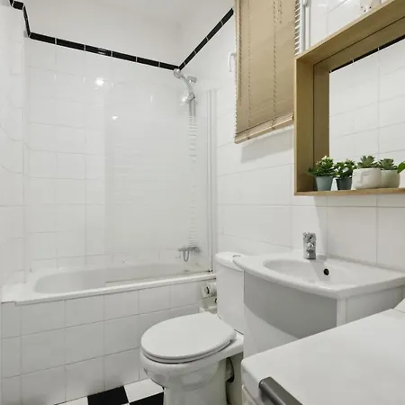 Le Marais - Place Des Vosges Studio Paris